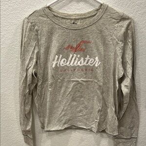 Hollister Gray Long Sleeve Tee with Crew Neck and Soft Fabric